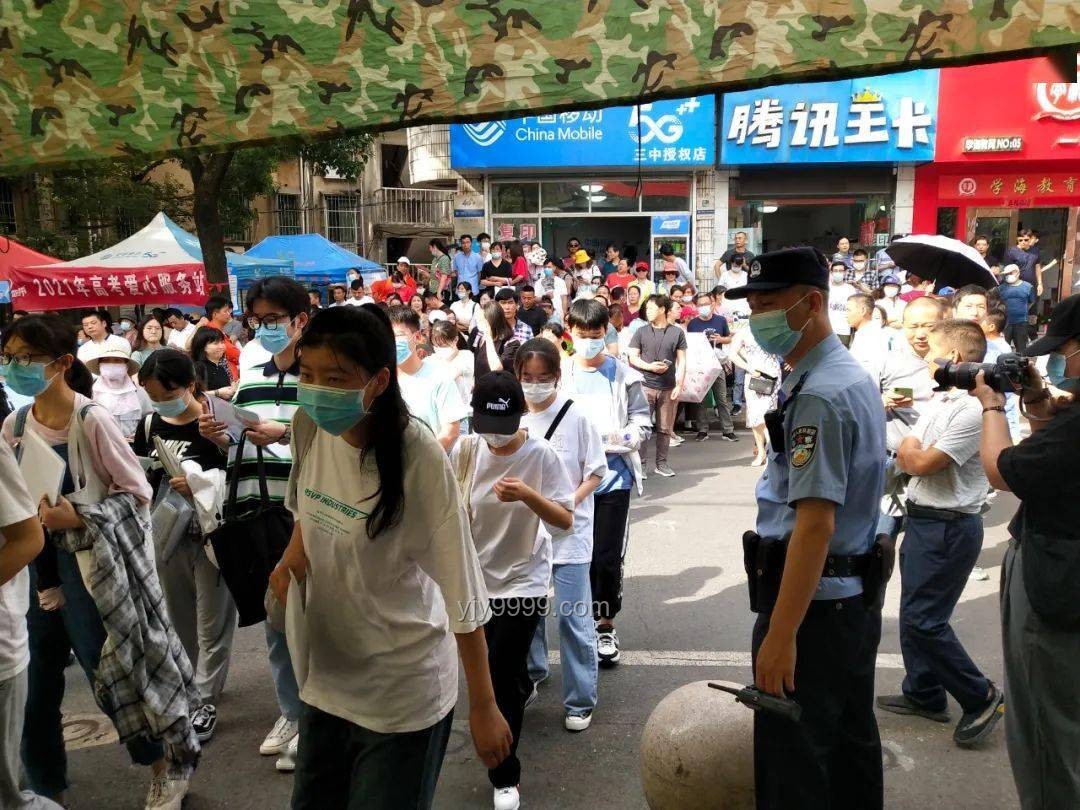 李兰迪吴宇恒寄语：高考大吉背后的祝福与激励